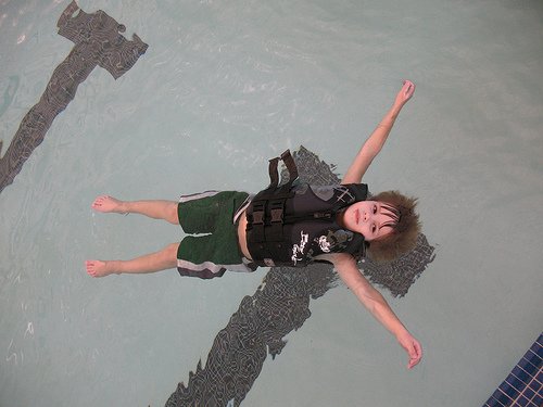 When I Feel I Am Drowning What Should I Do? (What Keeps Me Afloat In The Water?) - Swimming Advice