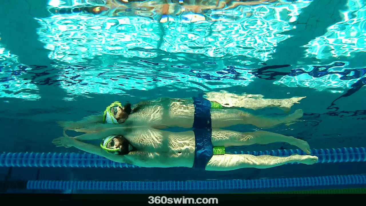 Streamlined position with pullbuoy and control your rotation Streamlined position with pullbuoy and control your rotation